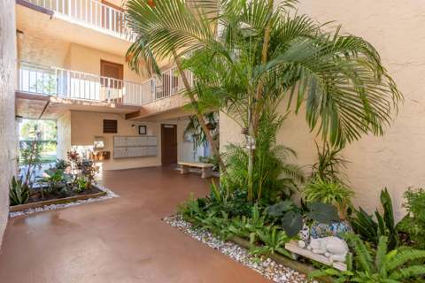 700 SE 6th Avenue #107, Deerfield Beach FL - photo 6 of 23