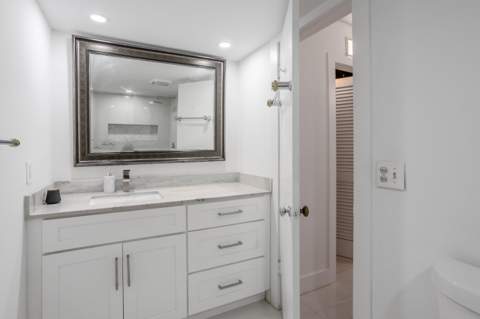 700 SE 6th Avenue #107, Deerfield Beach FL - photo 12 of 23
