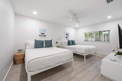 570 N Dover Road, Tequesta FL - photo 17 of 45