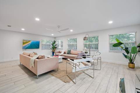 570 N Dover Road, Tequesta FL - photo 11 of 45