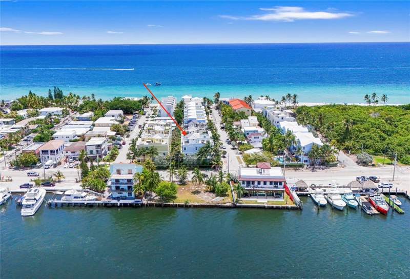 5 bedroom Townhouse at 347 Oak Street #B1, White Sands Beach Homes Condo, Hollywood — photo 2