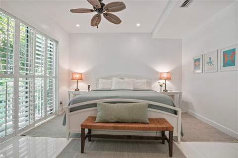 347 Oak Street #B1, Hollywood FL - photo 7 of 34