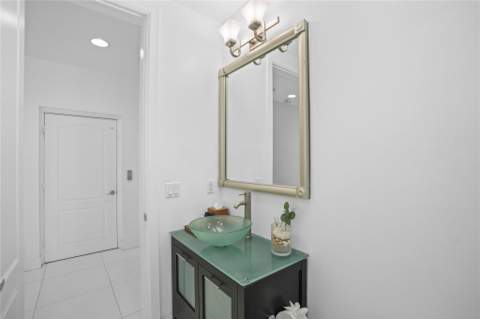 347 Oak Street #B1, Hollywood FL - photo 8 of 34