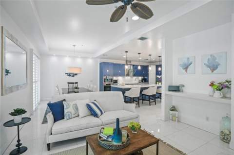 347 Oak Street #B1, Hollywood FL - photo 9 of 34