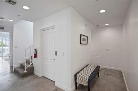 347 Oak Street #B1, Hollywood FL - photo 16 of 34
