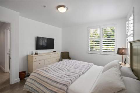 347 Oak Street #B1, Hollywood FL - photo 22 of 34