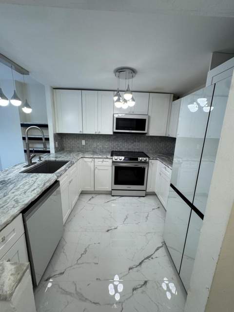 437 Golden Isles Drive #14 j, Hallandale Beach FL - photo 19 of 26