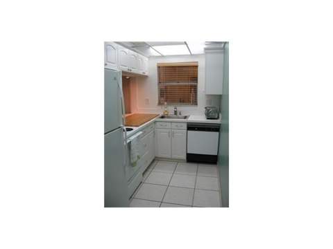 2400 NE 10th Street #305, Pompano Beach FL - photo 11 of 16