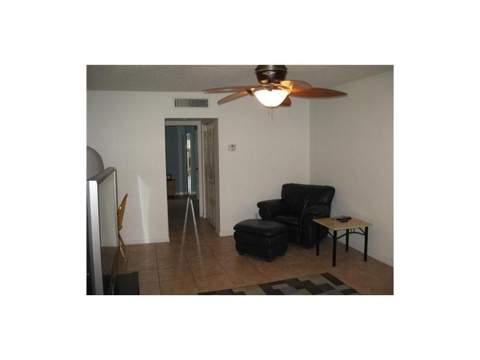 2400 NE 10th Street #305, Pompano Beach FL - photo 12 of 16