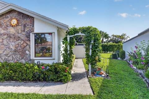 2505 NW 13th Court, Delray Beach FL - photo 6 of 74