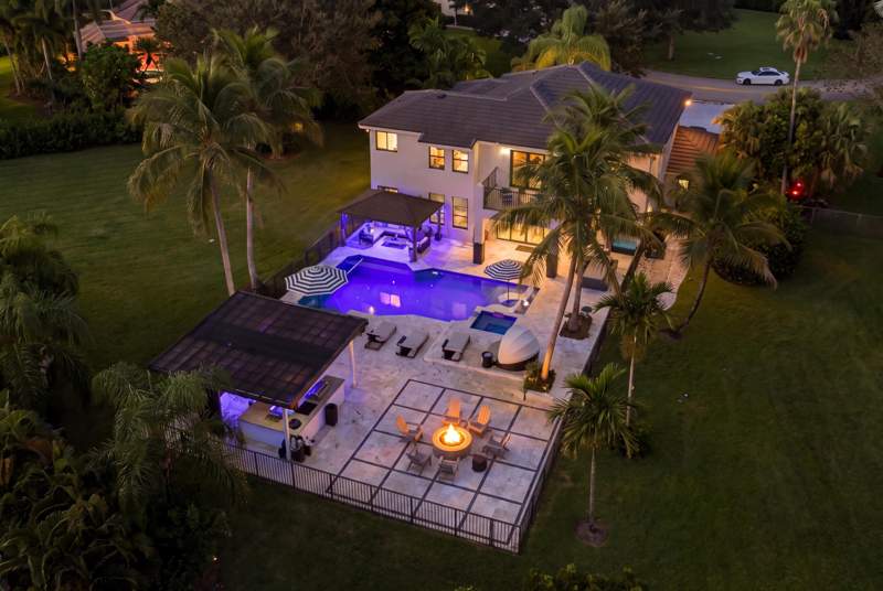 5 bedroom Single Family Residence at 3541 Carlton Lane, Carlton Estates-2, Davie — photo 5