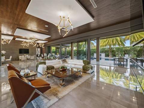 2213 NE 37th Drive, Fort Lauderdale FL - photo 13 of 62