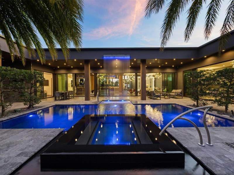 5 bedroom Single Family Residence at 2213 NE 37th Drive, Coral Ridge Country Club, Fort Lauderdale — photo 2