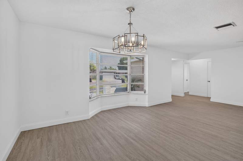5 bedroom Single Family Residence at 3390 NW 42nd Street, Oriole Estates Sec 6, Lauderdale Lakes — photo 3
