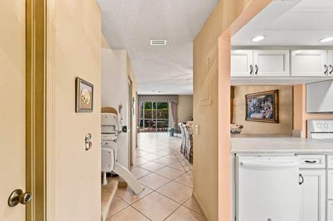 211 Waterside Drive, Hypoluxo FL - photo 8 of 33
