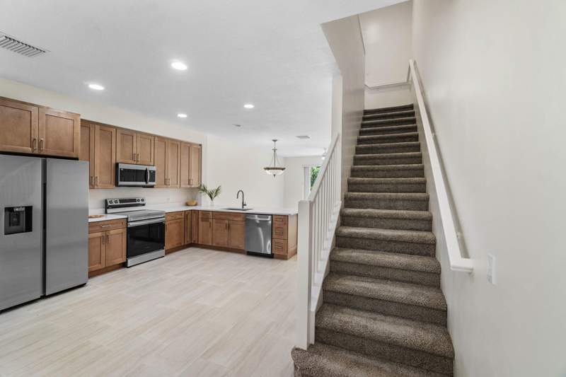 3 bedroom Townhouse at 1182 Pinewood Lake Court, Pinewood Lake, Greenacres — photo 4