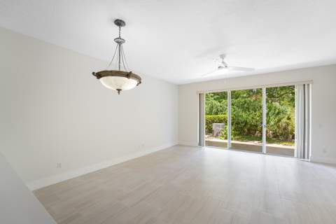 1182 Pinewood Lake Court, Greenacres FL - photo 11 of 54