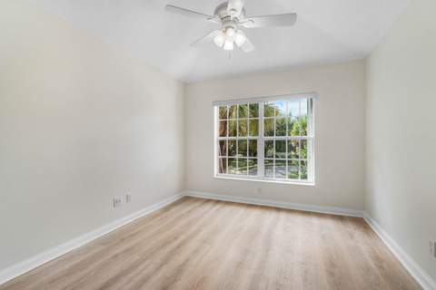 1182 Pinewood Lake Court, Greenacres FL - photo 23 of 54