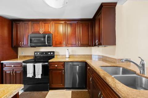 2029 N Ocean Boulevard #403, Fort Lauderdale FL - photo 8 of 38