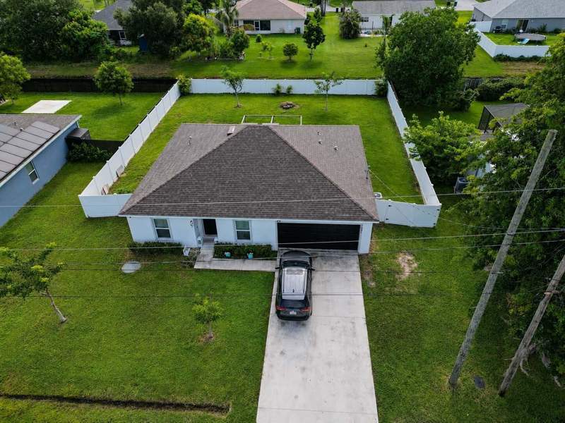 3 bedroom Single Family Residence at 1921 SE Joyner Circle, Port St Lucie Section 40, Port St. Lucie — photo 3