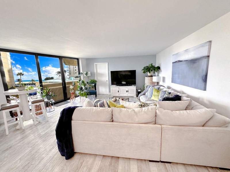 2 bedroom Condominium at 2800 N Ocean Drive #B-2D, Phoenix Towers Condo, Singer Island — photo 2