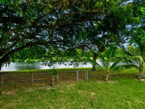 6807 NW 80th Court, Tamarac FL - photo 16 of 20