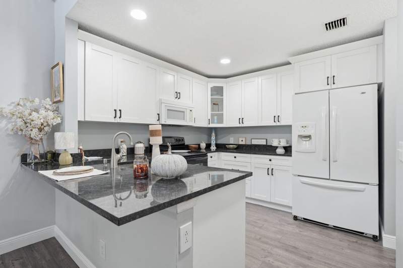 2 bedroom Townhouse at 2985 Genoa Place #2985, Davis Place, West Palm Beach — photo 3