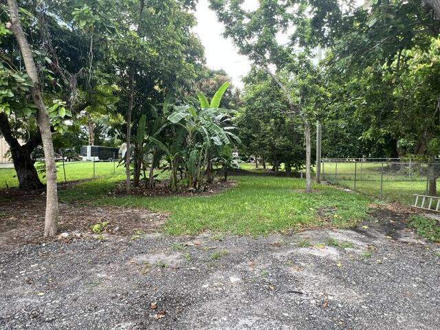 3 bedroom Single Family Residence at 1789 Bacom Point Road, S/D Of 13-42-36 By St Survey In Pb 3 P 3, Pahokee — photo 5
