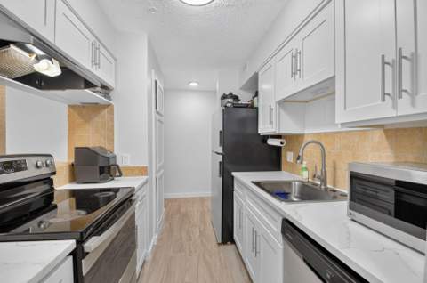 2305 N Congress Avenue #21, Boynton Beach FL - photo 14 of 55