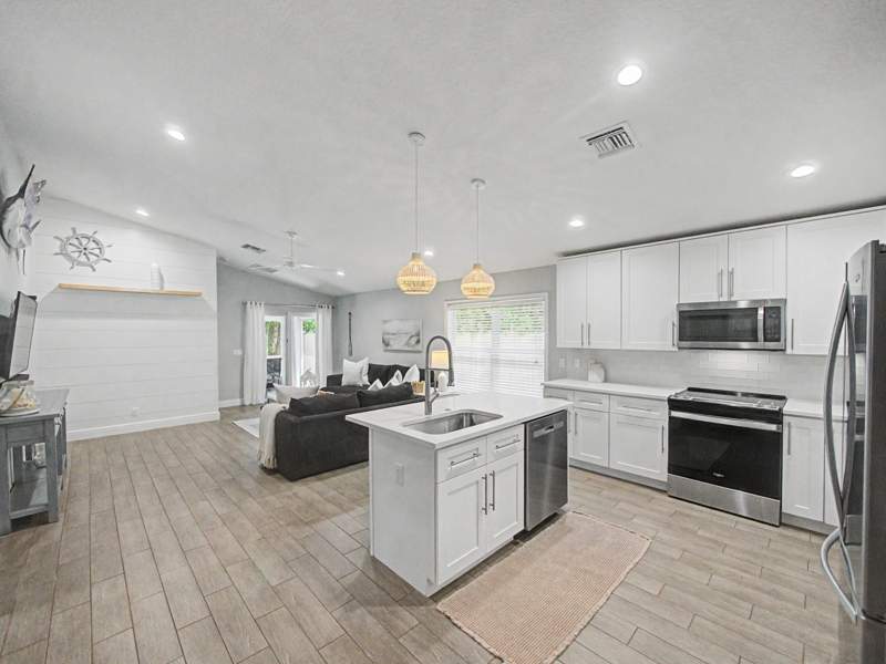 3 bedroom Single Family Residence at 17700 Cornelia Avenue, Cinquez Park, Jupiter — photo 4