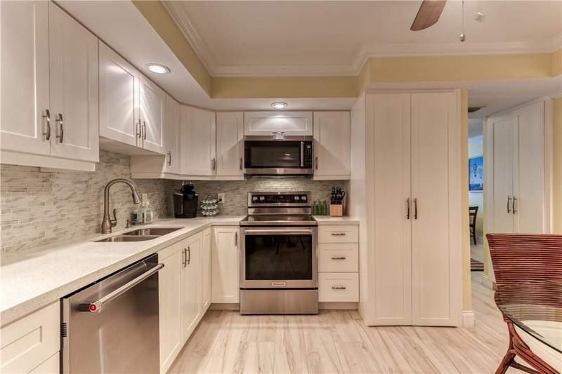 2 bedroom Condominium at 1360 S Ocean Boulevard #Apt 603, Renaissance I, Pompano Beach — photo 4