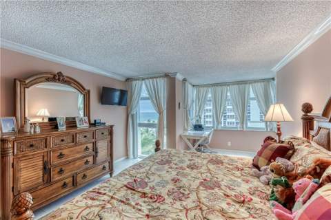1360 S Ocean Boulevard #Apt 603, Pompano Beach FL - photo 8 of 38