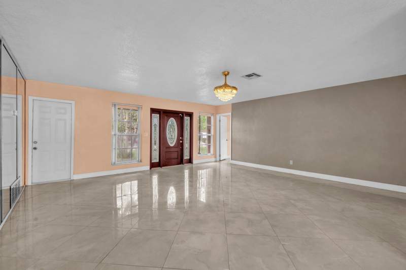 3 bedroom Single Family Residence at 7399 NW 20th Court, Sunrise Golf Village Second Add, Sunrise — photo 4