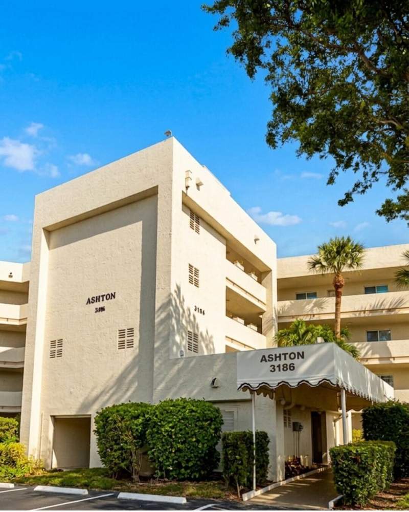 2 bedroom Condominium at 3186 Via Poinciana #115, Poinciana Lakes Condo, Lake Worth — photo 2