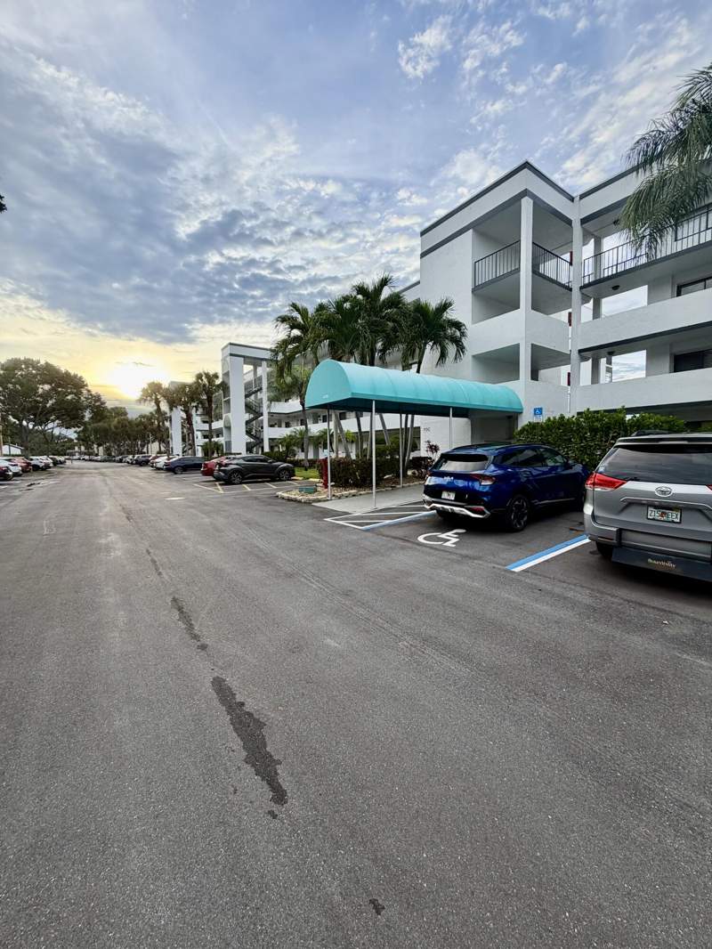 2 bedroom Condominium at 4725 Lucerne Lakes #214, Fairway Club Condo, Lake Worth — photo 4