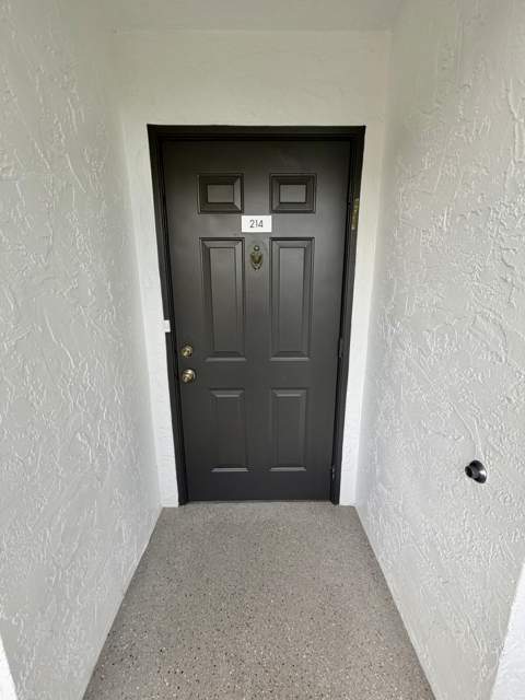 4725 Lucerne Lakes #214, Lake Worth FL - photo 7 of 42