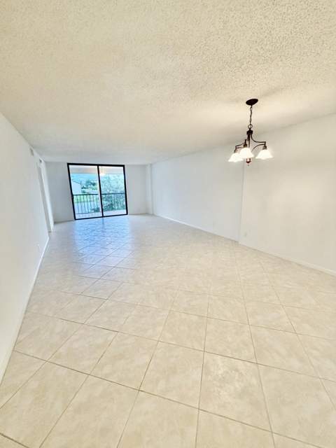 4725 Lucerne Lakes #214, Lake Worth FL - photo 9 of 42