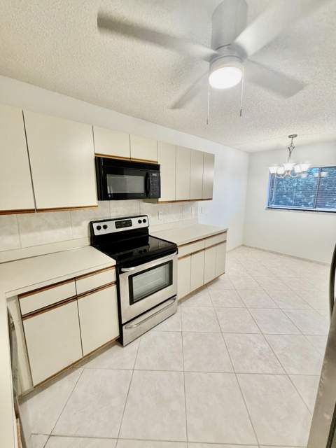 4725 Lucerne Lakes #214, Lake Worth FL - photo 20 of 42