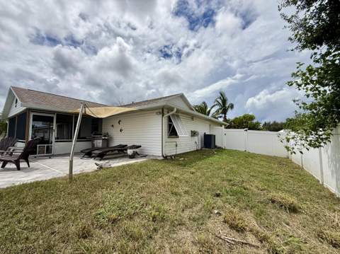 637 SW Granadeer Street, Port St. Lucie FL - photo 13 of 14