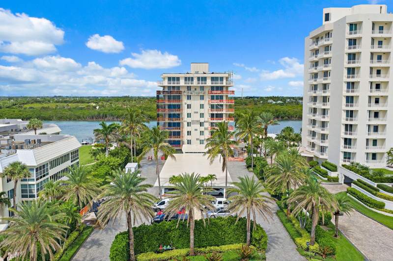 2 bedroom Condominium at 375 Beach Road #201, La Mar Condo Apts Decl, Tequesta — photo 2