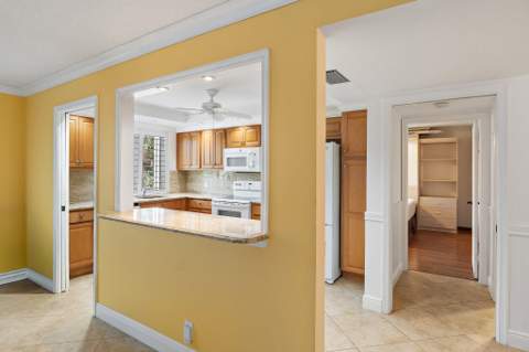 375 Beach Road #201, Tequesta FL - photo 8 of 35