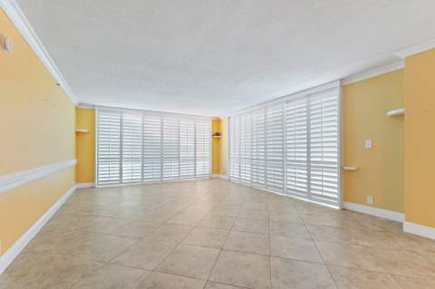 375 Beach Road #201, Tequesta FL - photo 9 of 35