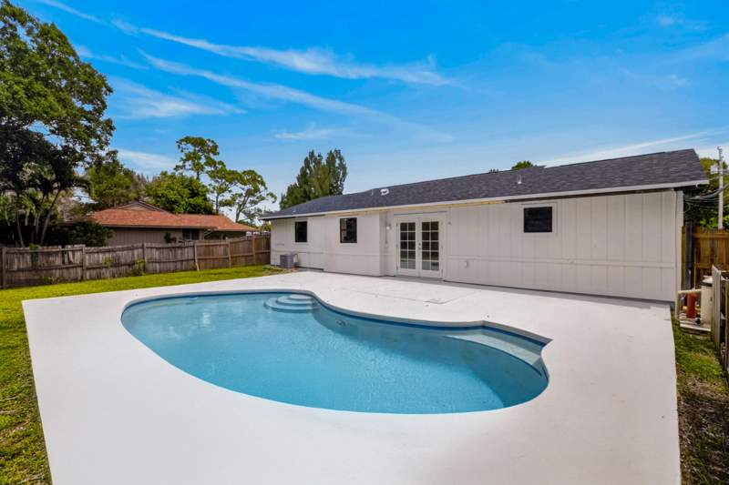 3 bedroom Single Family Residence at 6101 Balsam Drive, Indian River Estates Unit 9, Fort Pierce — photo 3