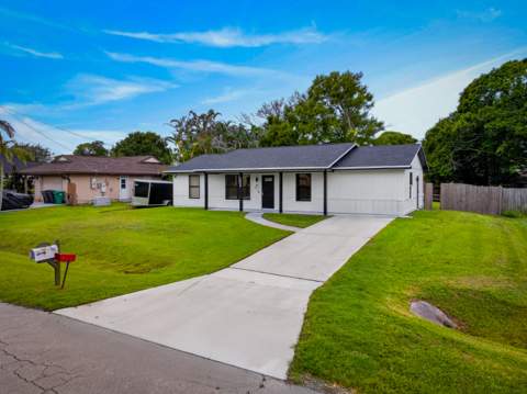 6101 Balsam Drive, Fort Pierce FL - photo 14 of 28