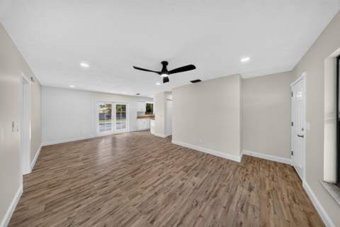6101 Balsam Drive, Fort Pierce FL - photo 9 of 28