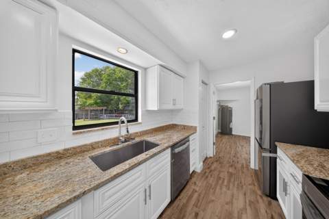 6101 Balsam Drive, Fort Pierce FL - photo 8 of 28