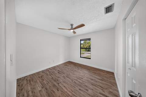 6101 Balsam Drive, Fort Pierce FL - photo 12 of 28