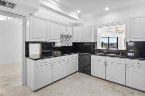 1035 S Federal Highway #211, Delray Beach FL - photo 8 of 41