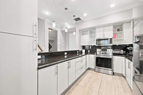 633 NE 11th Avenue, Fort Lauderdale FL - photo 9 of 37