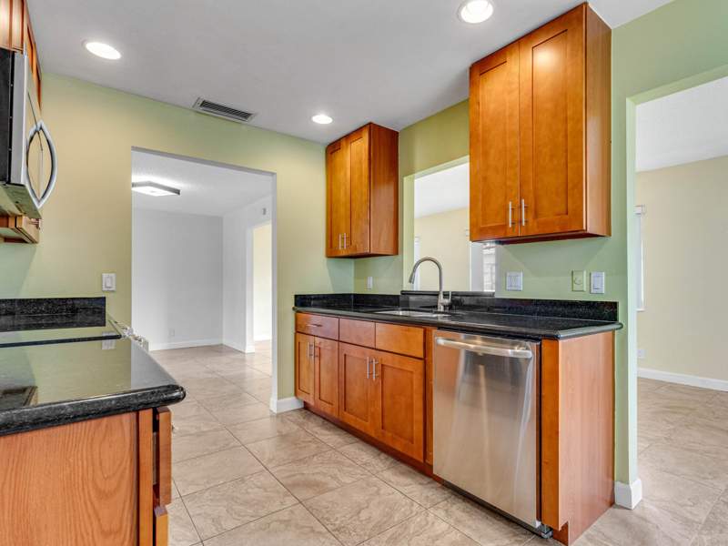 2 bedroom Single Family Residence at 2016 SW Golf Lane, Leisureville, Boynton Beach — photo 4